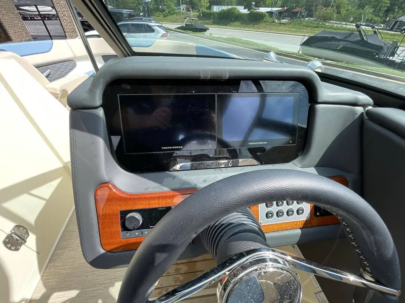 Slide: The Image of Chris-Craft 28 SPORTSTER SURF 2025 - 27