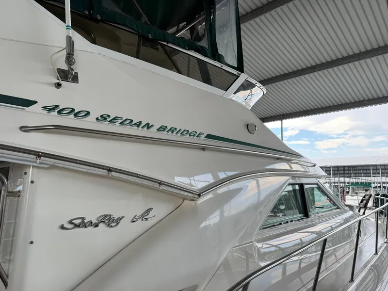 Slide: The Image of Sea Ray 400 Sedan Bridge 1999 - 53