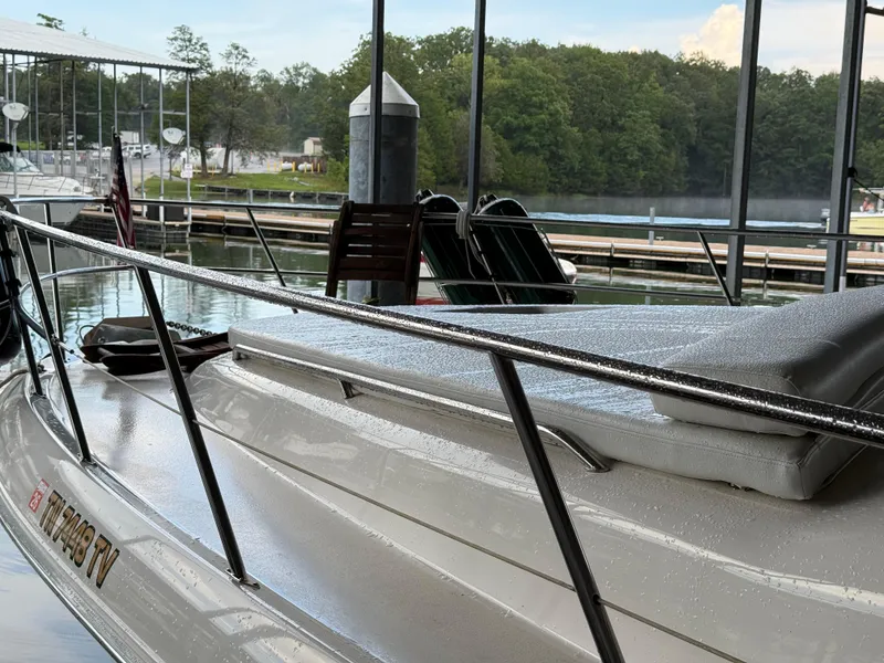 Slide: The Image of Sea Ray 400 Sedan Bridge 1999 - 58