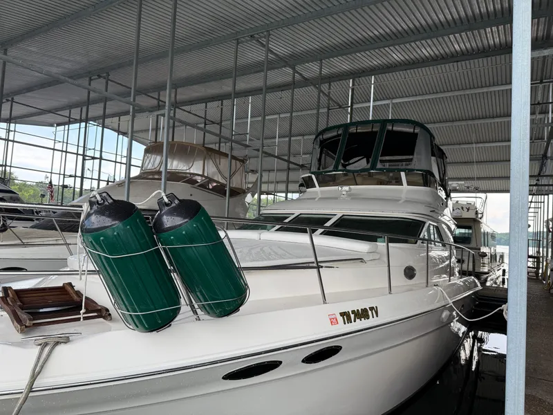 Slide: The Image of Sea Ray 400 Sedan Bridge 1999 - 61