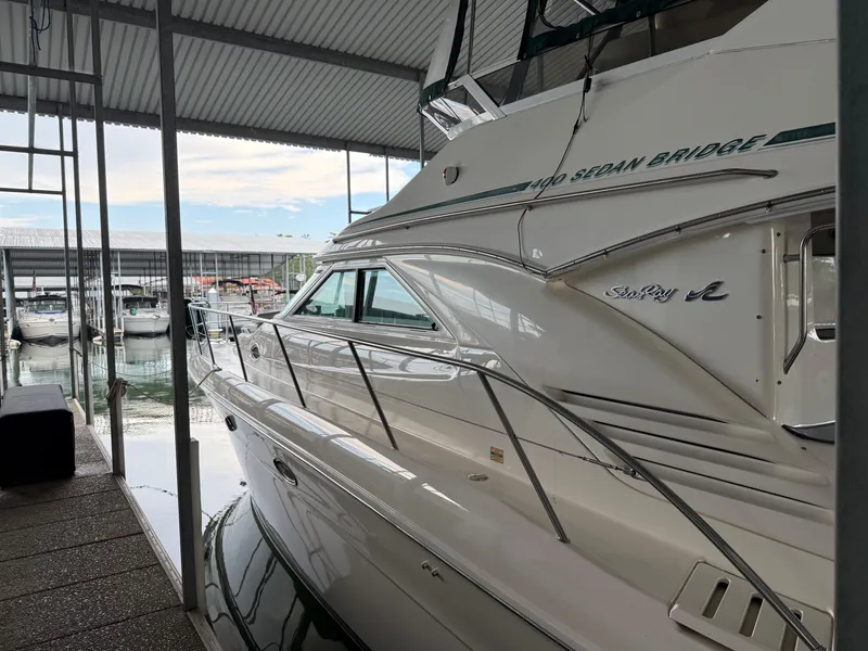 Slide: The Image of Sea Ray 400 Sedan Bridge 1999 - 67