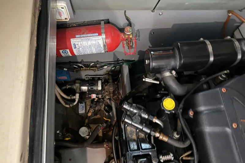 Slide: The Image of Sea Ray 400 Sedan Bridge 1999 - 73