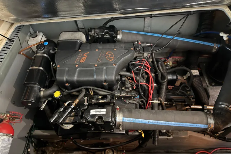 Slide: The Image of Sea Ray 400 Sedan Bridge 1999 - 74