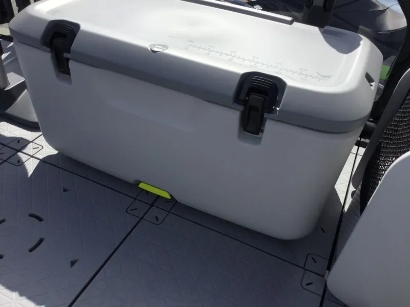 Slide: The Image of Sea-Doo Switch Fish 18 2025 - 12