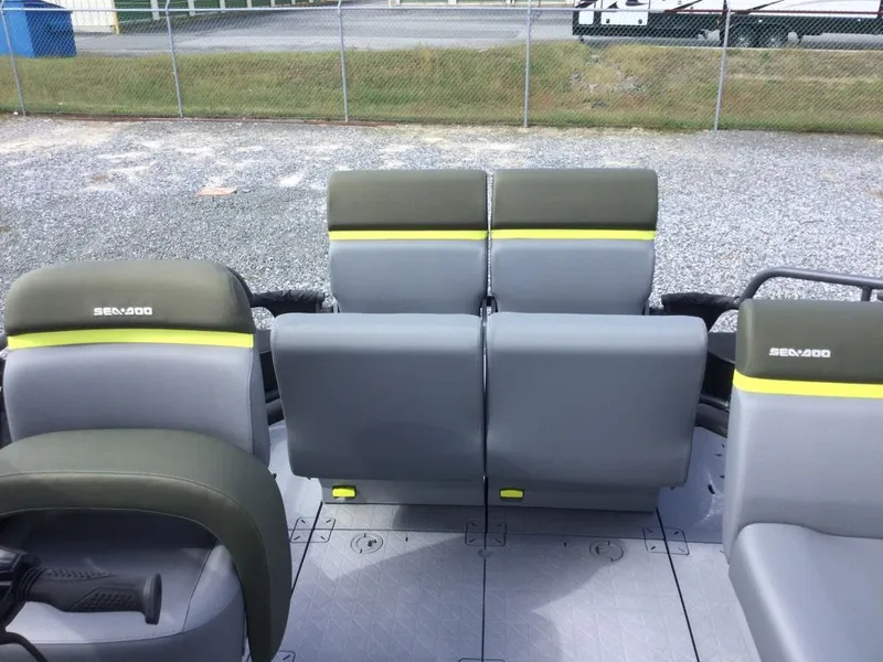 Slide: The Image of Sea-Doo Switch Fish 18 2025 - 14