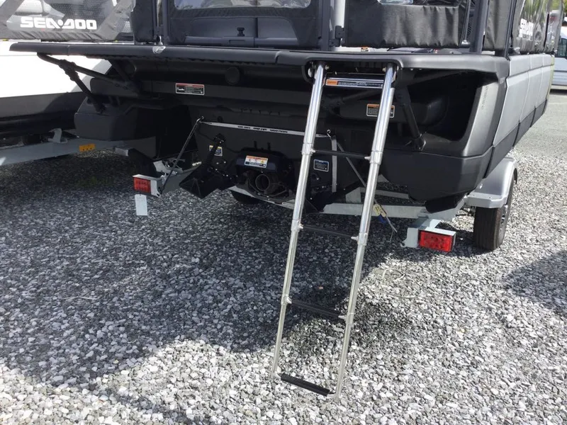 Slide: The Image of Sea-Doo Switch Fish 18 2025 - 23