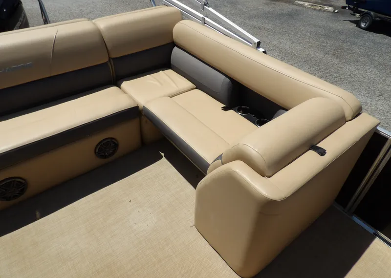 Slide: The Image of Harris 230 2022 - 15