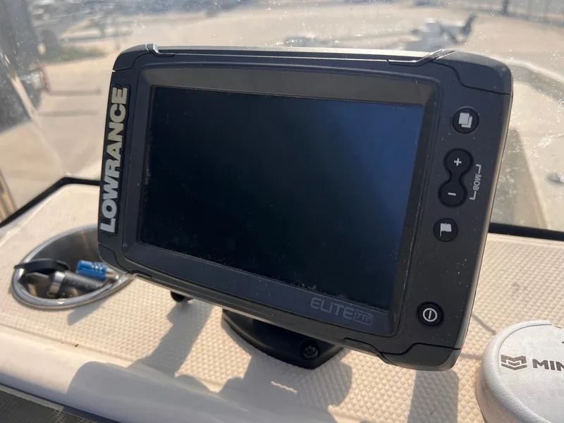 Slide: The Image of Xpress Hyper-Lift Bay Series H22B 2017 - 11