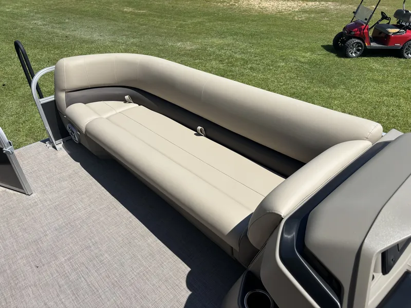 Slide: The Image of Sun Tracker Party Barge 18 DLX 2025 - 6