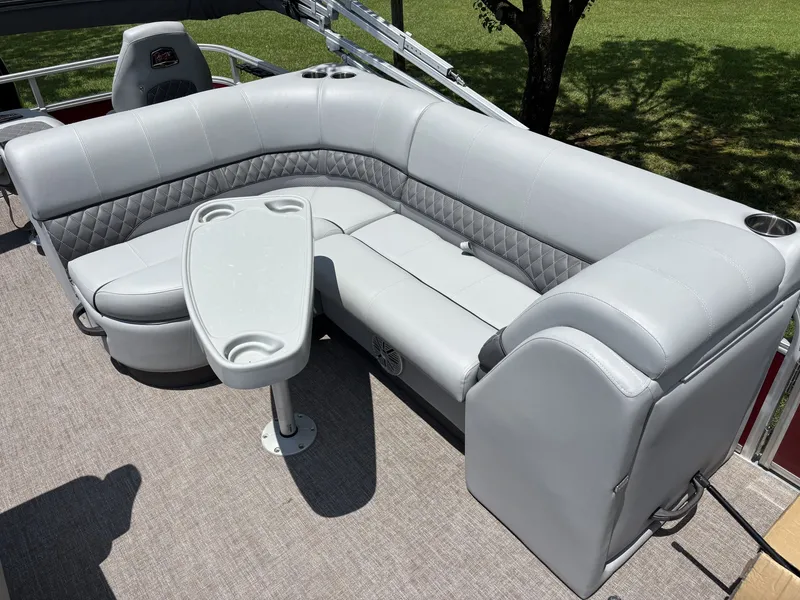 Slide: The Image of Ranger 220 Fish/Cruise 2019 - 12