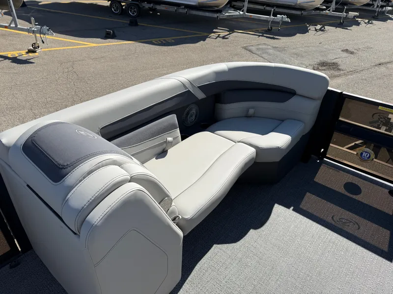 Slide: The Image of Barletta Cabrio 22UC 2025 - 14