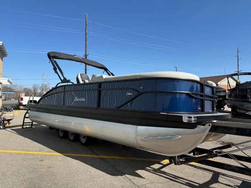 Slide: The Image of Barletta Cabrio 22UC 2025 - 5