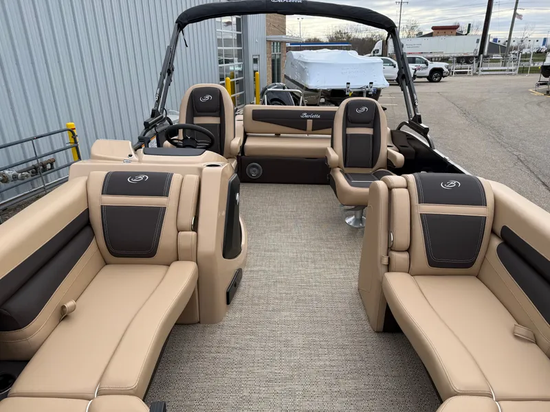 Slide: The Image of Barletta Cabrio 22UC 2025 - 15