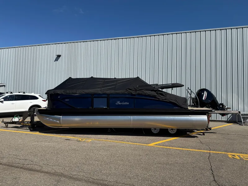 Slide: The Image of Barletta Cabrio 22UC 2025 - 17