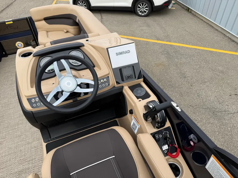 Slide: The Image of Barletta Cabrio 22UC 2025 - 8