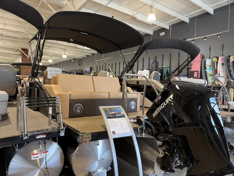 Slide: The Image of Barletta Cabrio 22UC 2025 - 17