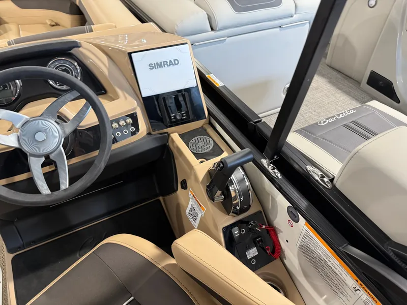 Slide: The Image of Barletta Cabrio 22UC 2025 - 7