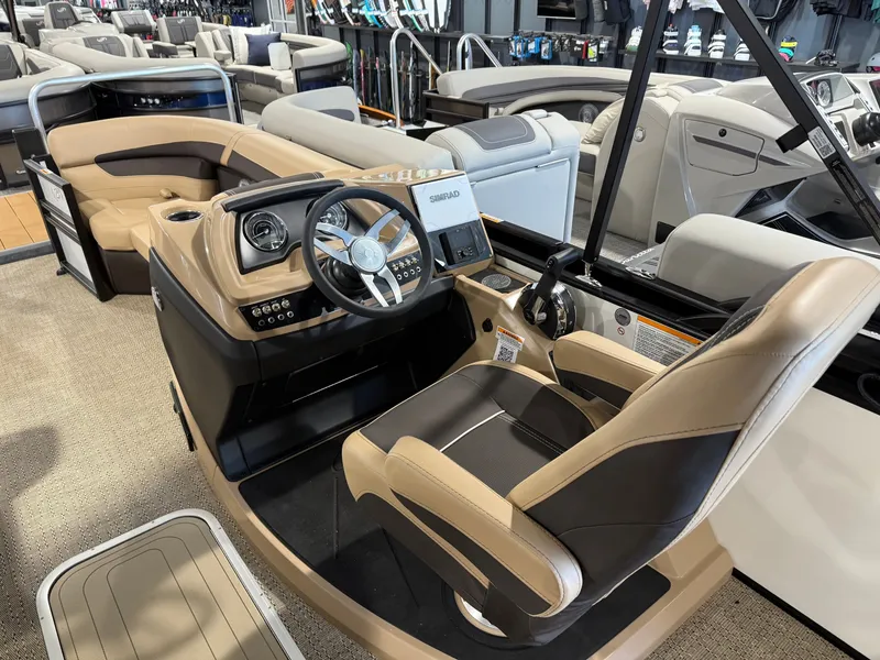 Slide: The Image of Barletta Cabrio 22UC 2025 - 8