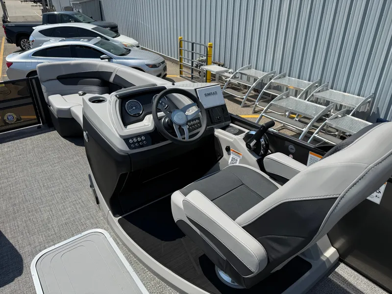 Slide: The Image of Barletta Cabrio 22UC 2025 - 11