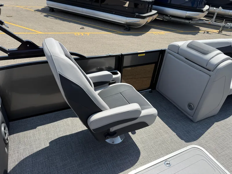 Slide: The Image of Barletta Cabrio 22UC 2025 - 14