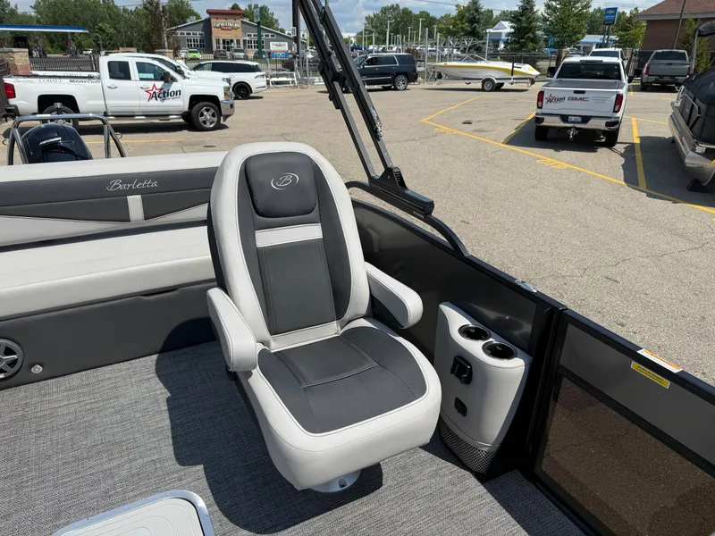 Slide: The Image of Barletta Cabrio 22UC 2025 - 15