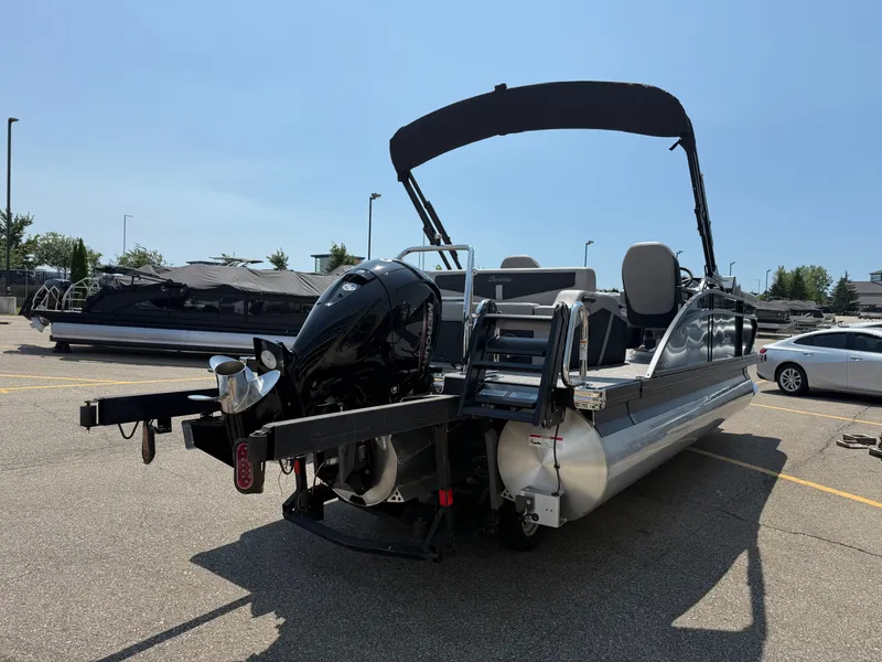 Slide: The Image of Barletta Cabrio 22UC 2025 - 4