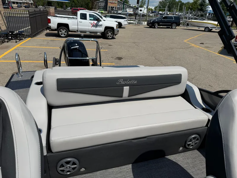 Slide: The Image of Barletta Cabrio 22UC 2025 - 9