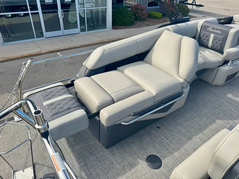 Slide: The Image of Barletta Lusso 25M 2025 - 17