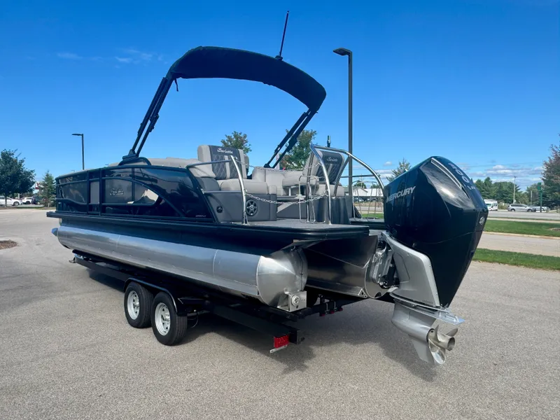 Slide: The Image of Barletta Lusso 25M 2025 - 6