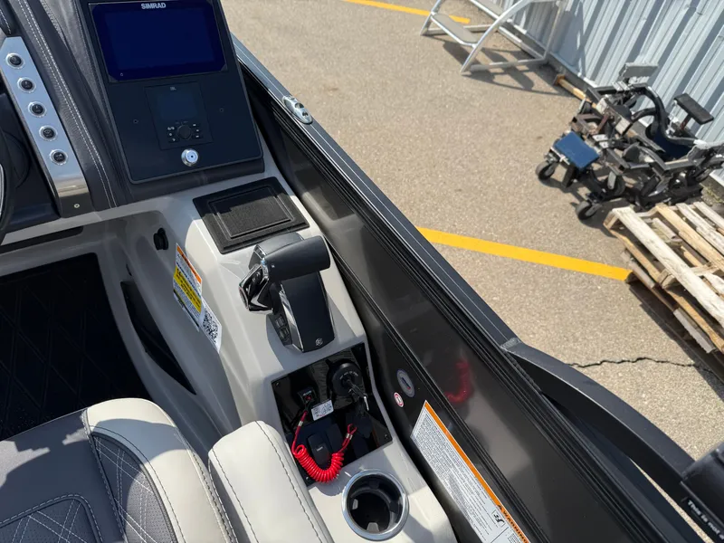 Slide: The Image of Barletta Lusso 25UC 2025 - 12