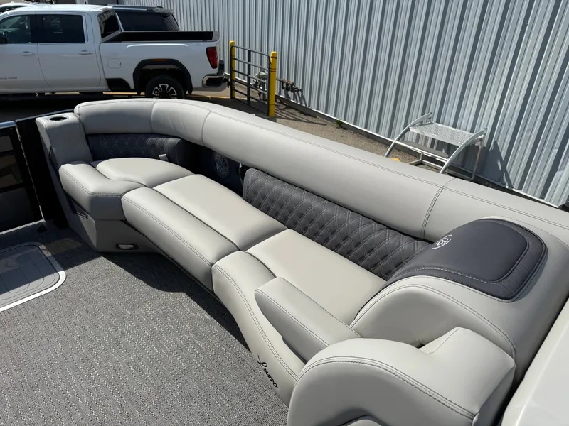 Slide: The Image of Barletta Lusso 25UC 2025 - 16