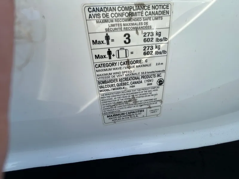 Slide: The Image of 2020 Sea-Doo FISH PRO 170 compliance label showing weight and capacity limits. - 6