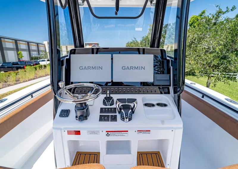 Slide: The Image of Sea Hunt Gamefish 30 Coffin Box 2026 - 17