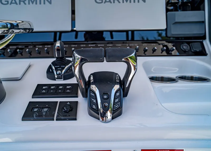 Slide: The Image of Sea Hunt Gamefish 30 Coffin Box 2026 - 22