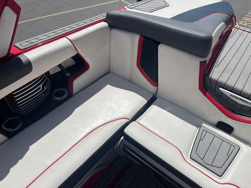 Slide: The Image of Correct Craft G23 2018 - 21