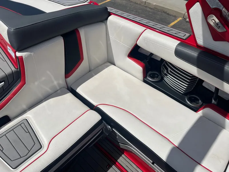 Slide: The Image of Correct Craft G23 2018 - 23