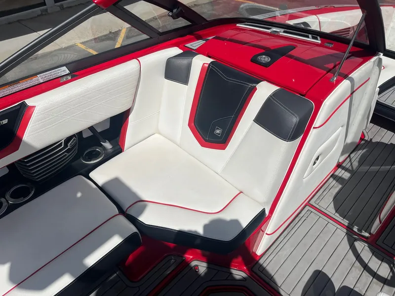 Slide: The Image of Correct Craft G23 2018 - 25