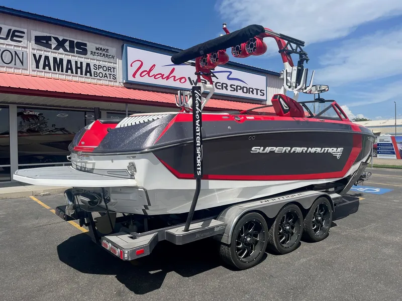 Slide: The Image of Correct Craft G23 2018 - 3