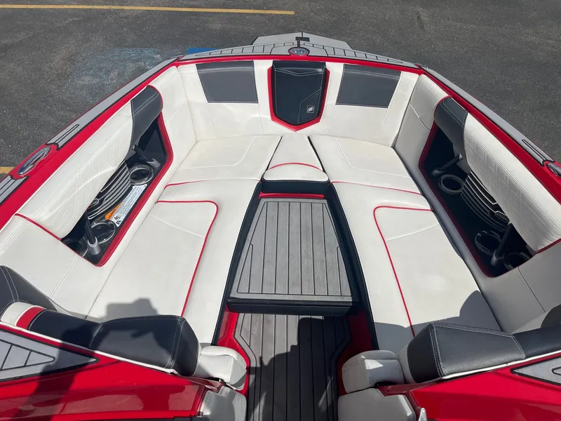 Slide: The Image of Correct Craft G23 2018 - 31