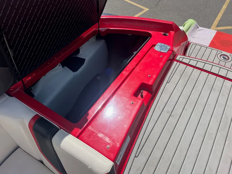 Slide: The Image of Correct Craft G23 2018 - 35