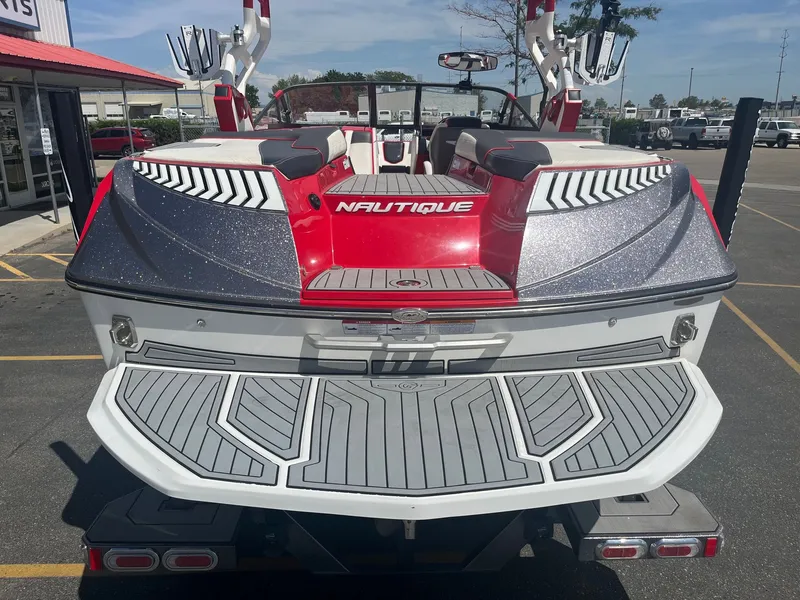 Slide: The Image of Correct Craft G23 2018 - 6