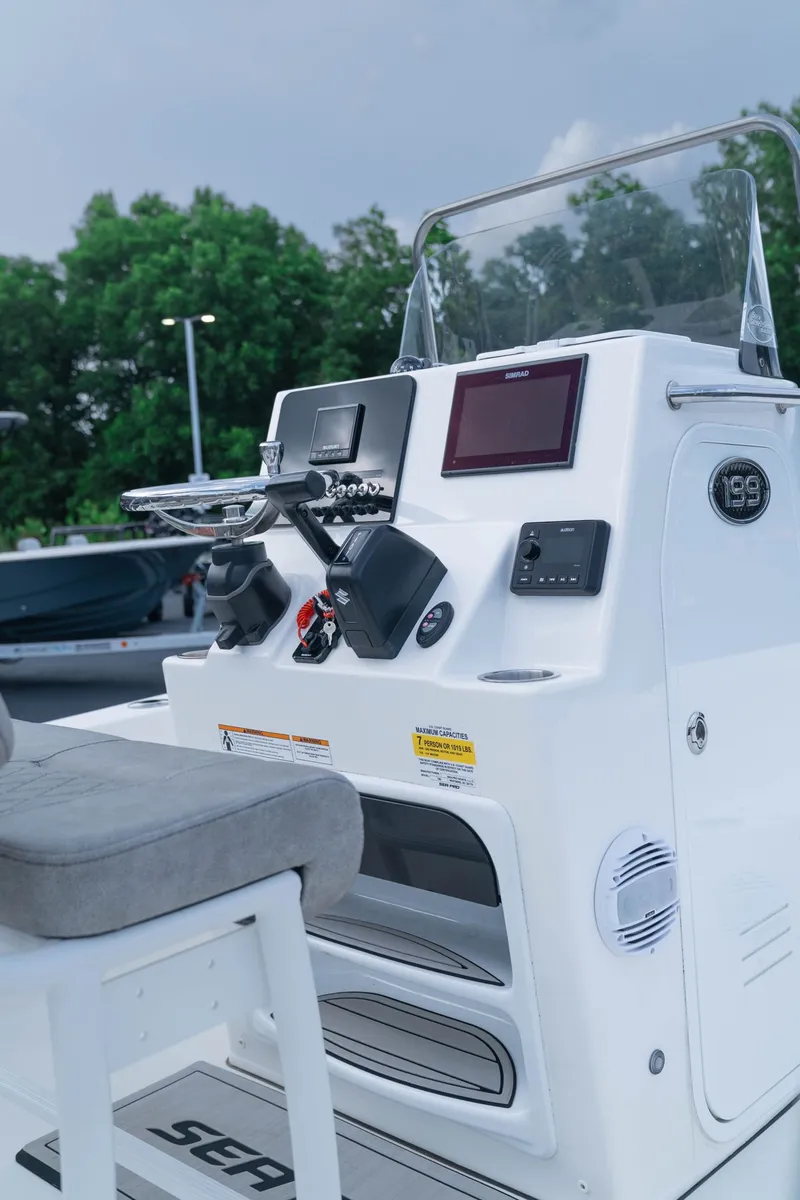 Slide: The Image of Sea Pro 199 CC 2023 - 11