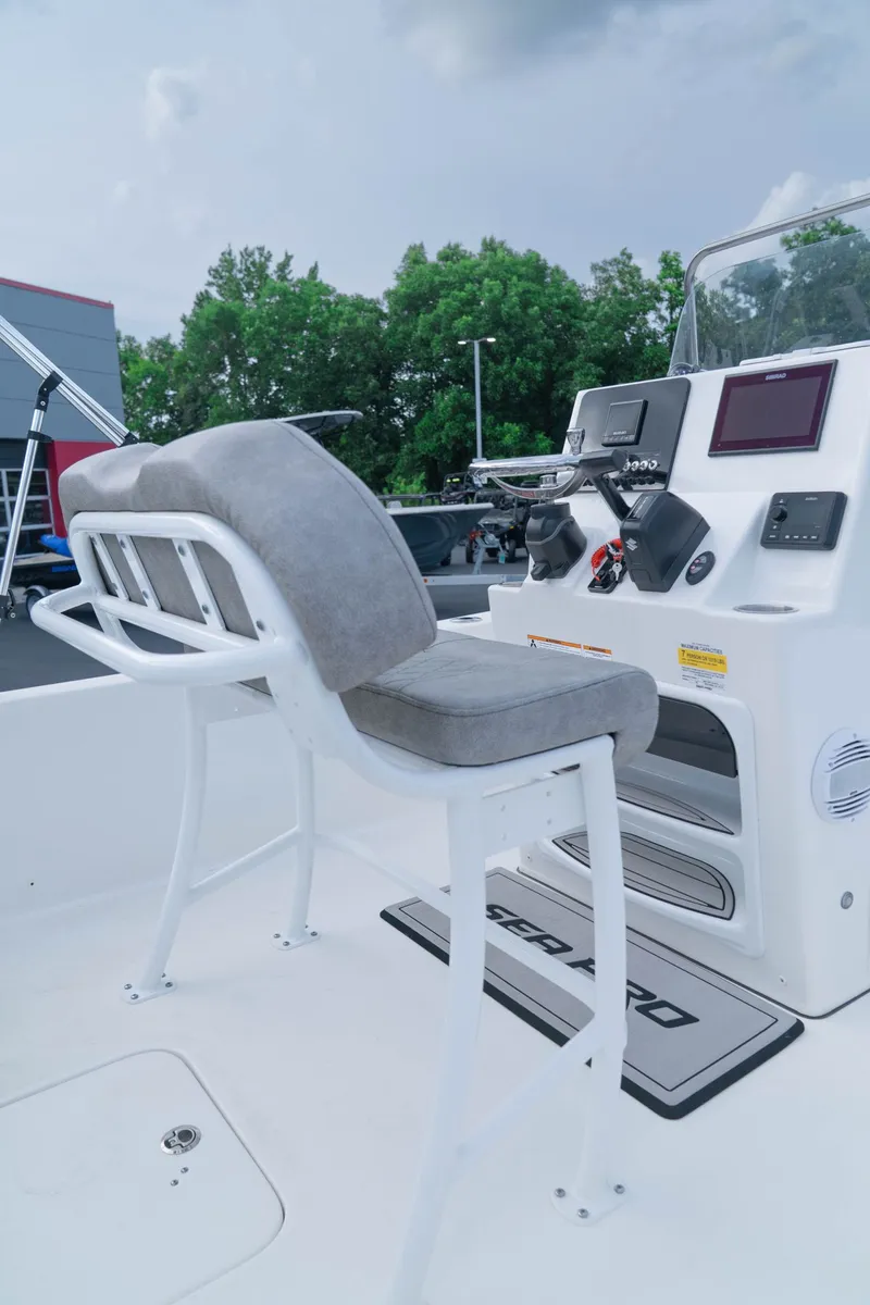 Slide: The Image of Sea Pro 199 CC 2023 - 14