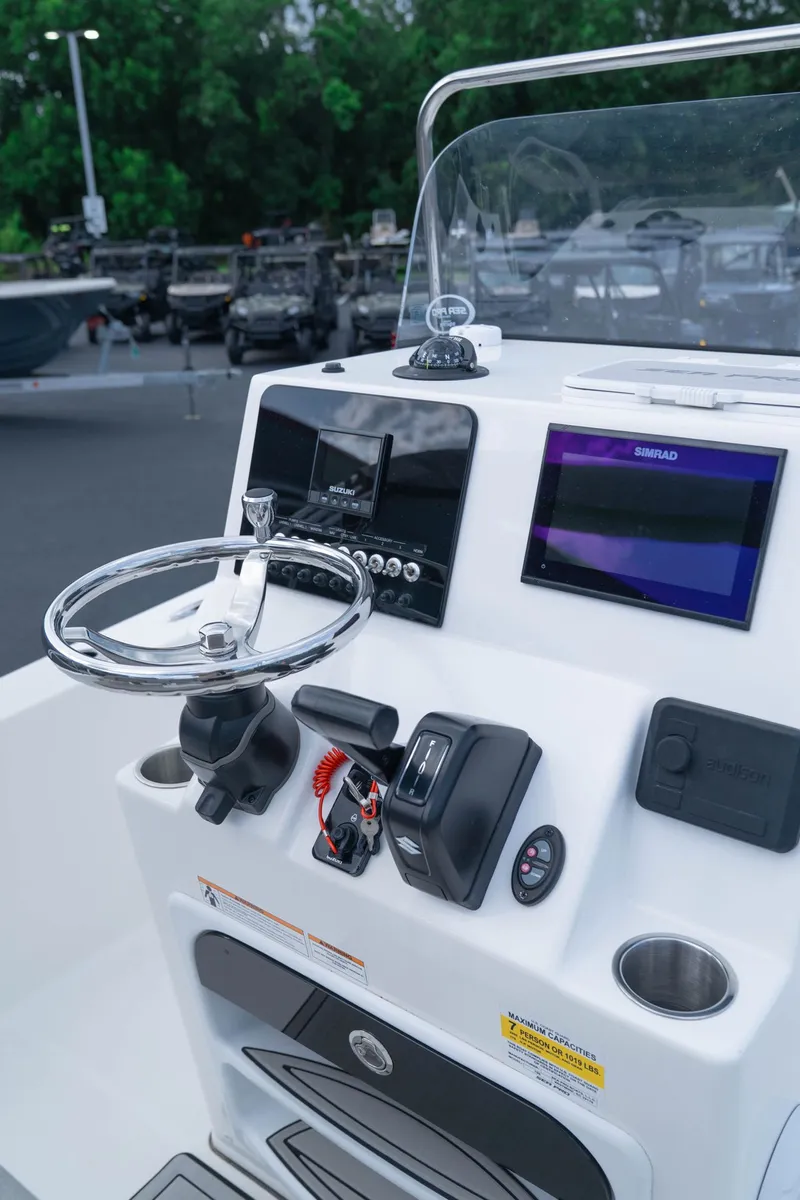 Slide: The Image of Sea Pro 199 CC 2023 - 19