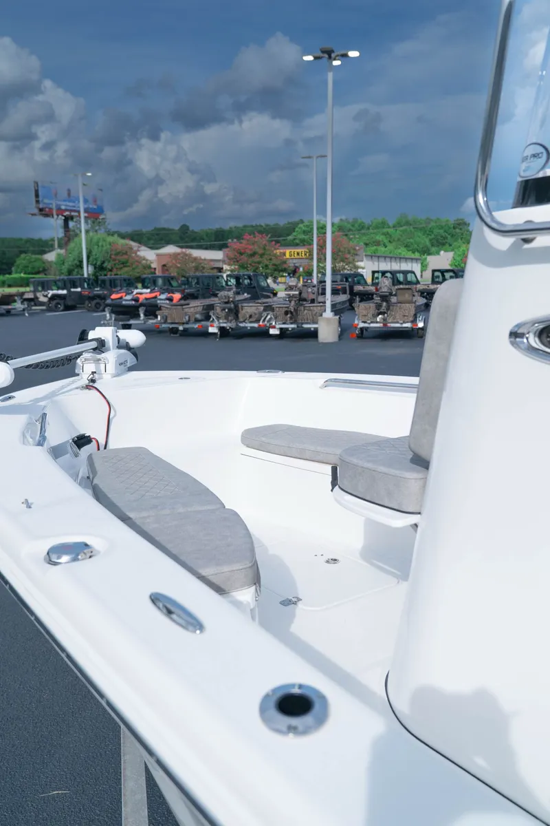 Slide: The Image of Sea Pro 199 CC 2023 - 21