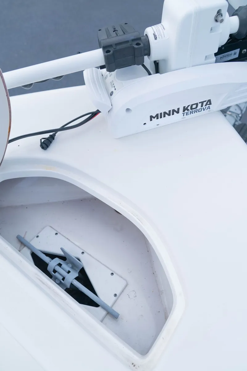 Slide: The Image of Sea Pro 199 CC 2023 - 22