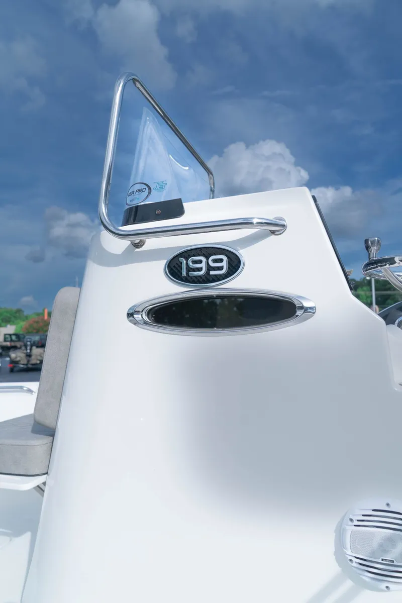 Slide: The Image of Sea Pro 199 CC 2023 - 27