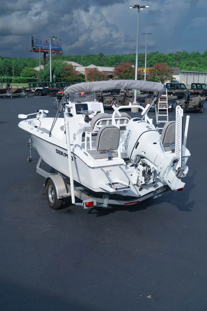 Slide: The Image of Sea Pro 199 CC 2023 - 29