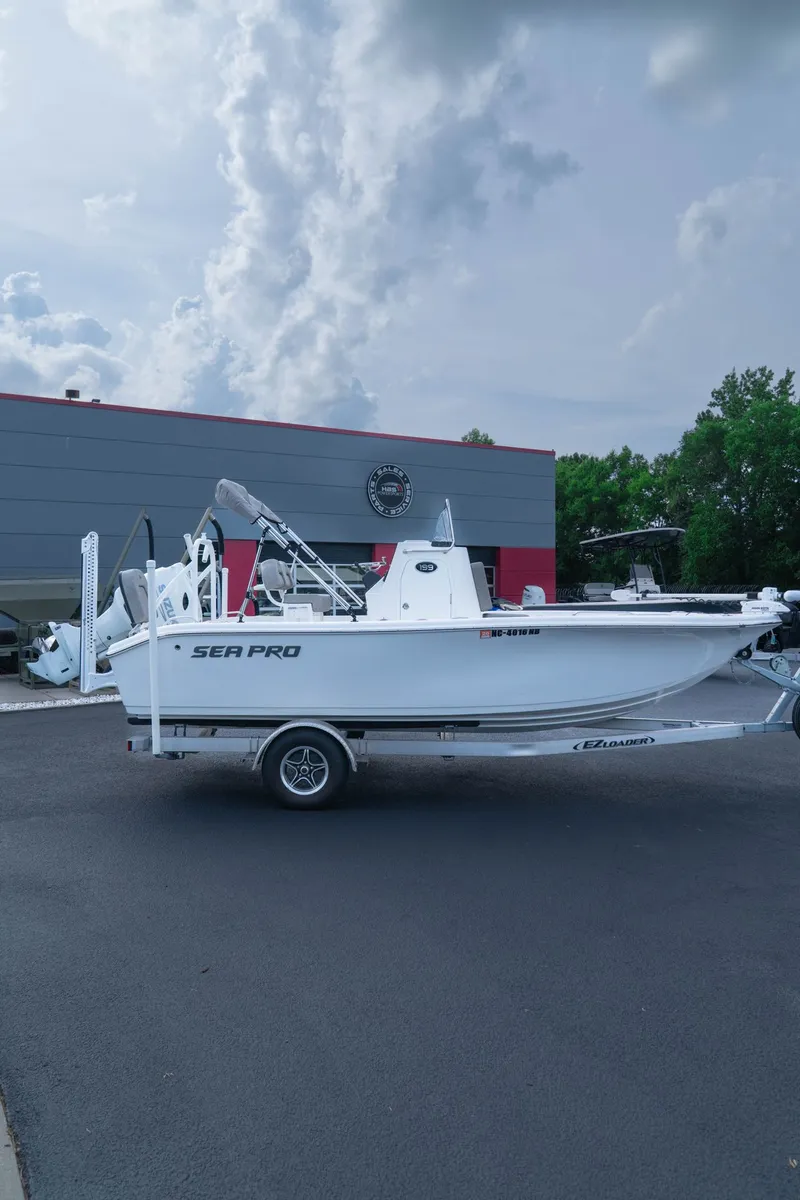 Slide: The Image of Sea Pro 199 CC 2023 - 6