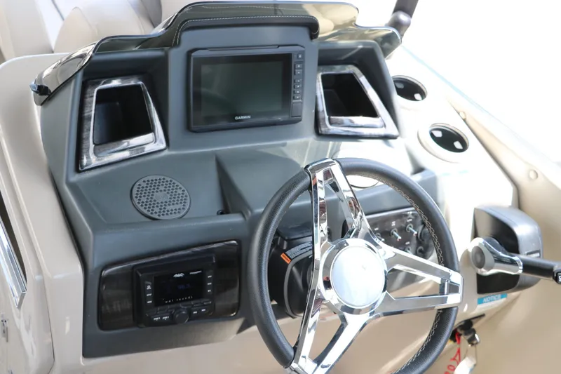 Slide: The Image of Silver Wave 2410 SW5 RLP 2022 - 22